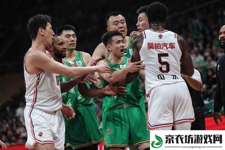 1v2三个男的是兄弟：激烈对抗