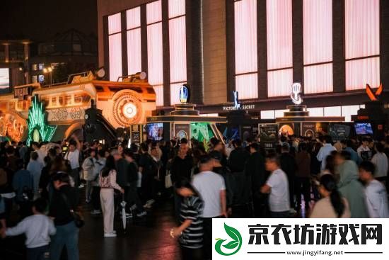 双城之战主题双层巴士登陆杭州！