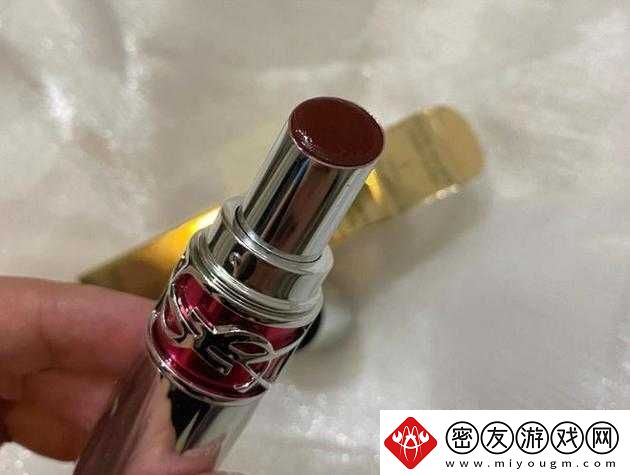 YSL-热门蜜桃色推荐-985：打造甜美妆容的秘密武器