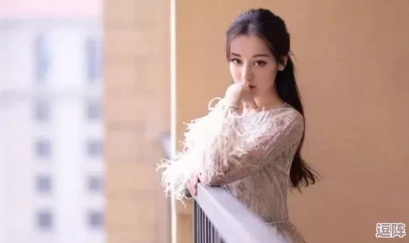 炕头淑芬翘起大白屁股视频曝光