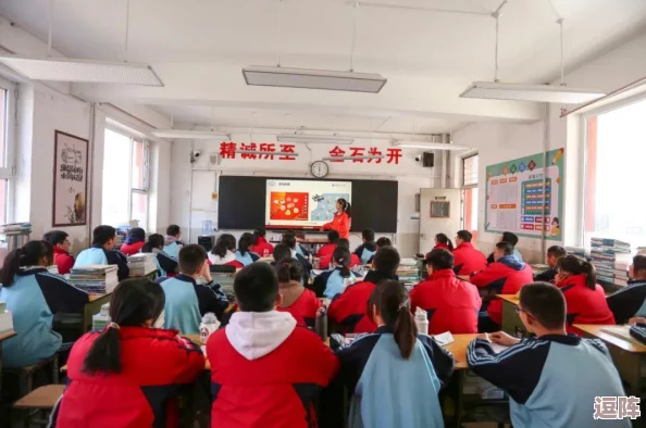 老师第一次和初一学生见面介绍