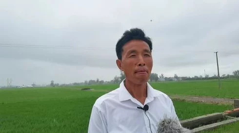 趁父亲不在子代父职耕亩田