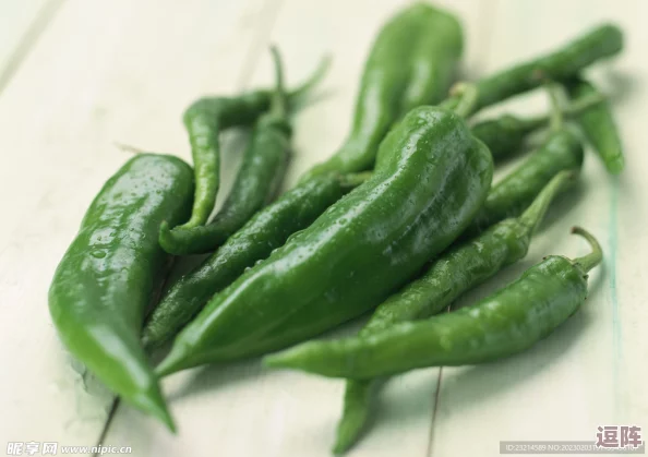 成品大香蕉煮小辣椒的产地：了解这种独特美食的来源及其在不同地区的制作工艺与风味特点