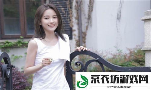 胡桃流口水翻白眼咬铁球图片：当可爱角色遭遇奇怪物品时的搞笑瞬间