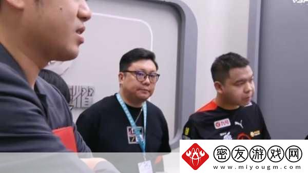 余文乐跨界电竞圈-疯狂电竞俱乐部震撼启航！