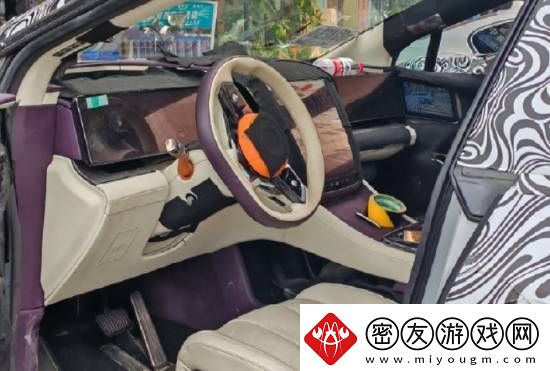 比亚迪首款百万级轿车仰望U7内饰曝光！延续U8设计