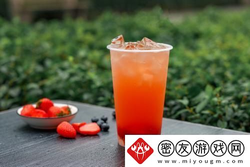“下面”草莓汁-喝不喝-创新有毒-笑纳！