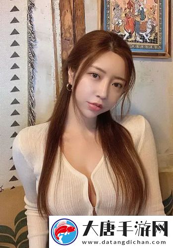 大草莓直播app：让你在2022年-2025年嗨翻天-刷到天荒地老的络狂欢！