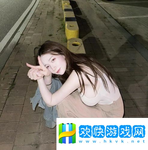 美女少萝❌❌爆乳❌❌萌白酱：社交媒体时代的魅力与挑战