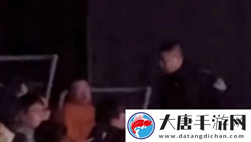 LPL现场女粉殴打工作人员
