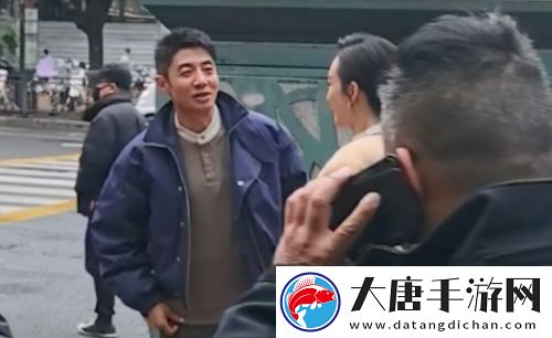 撒贝宁与王鸥现身福州-众明星齐聚太热闹-现场吃地道美食直夸赞